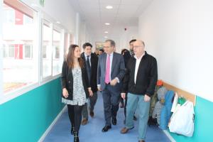 Los consejeros de Educación y Administración Local visitan el nuevo colegio público